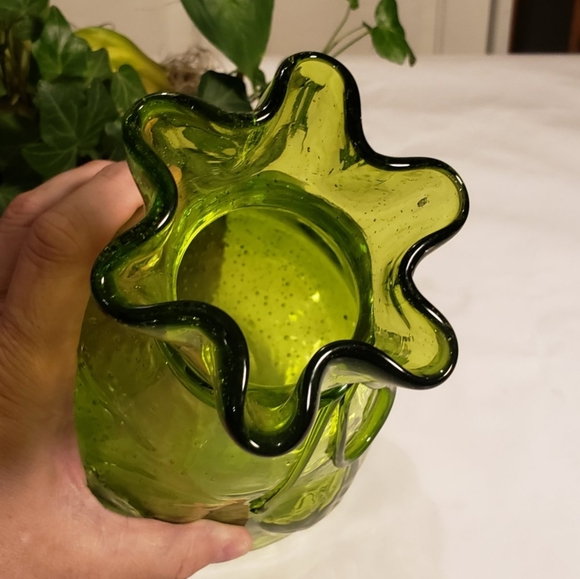 Vintage green blown bubble glass vase - Picture 4 of 6